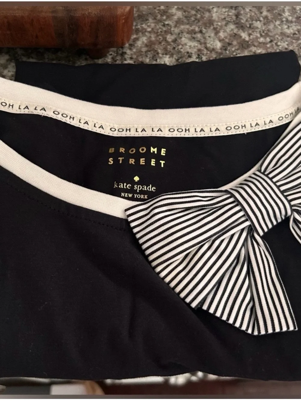Kate Spade Broome Street Black White Bow Stretch T-Shirt - XS